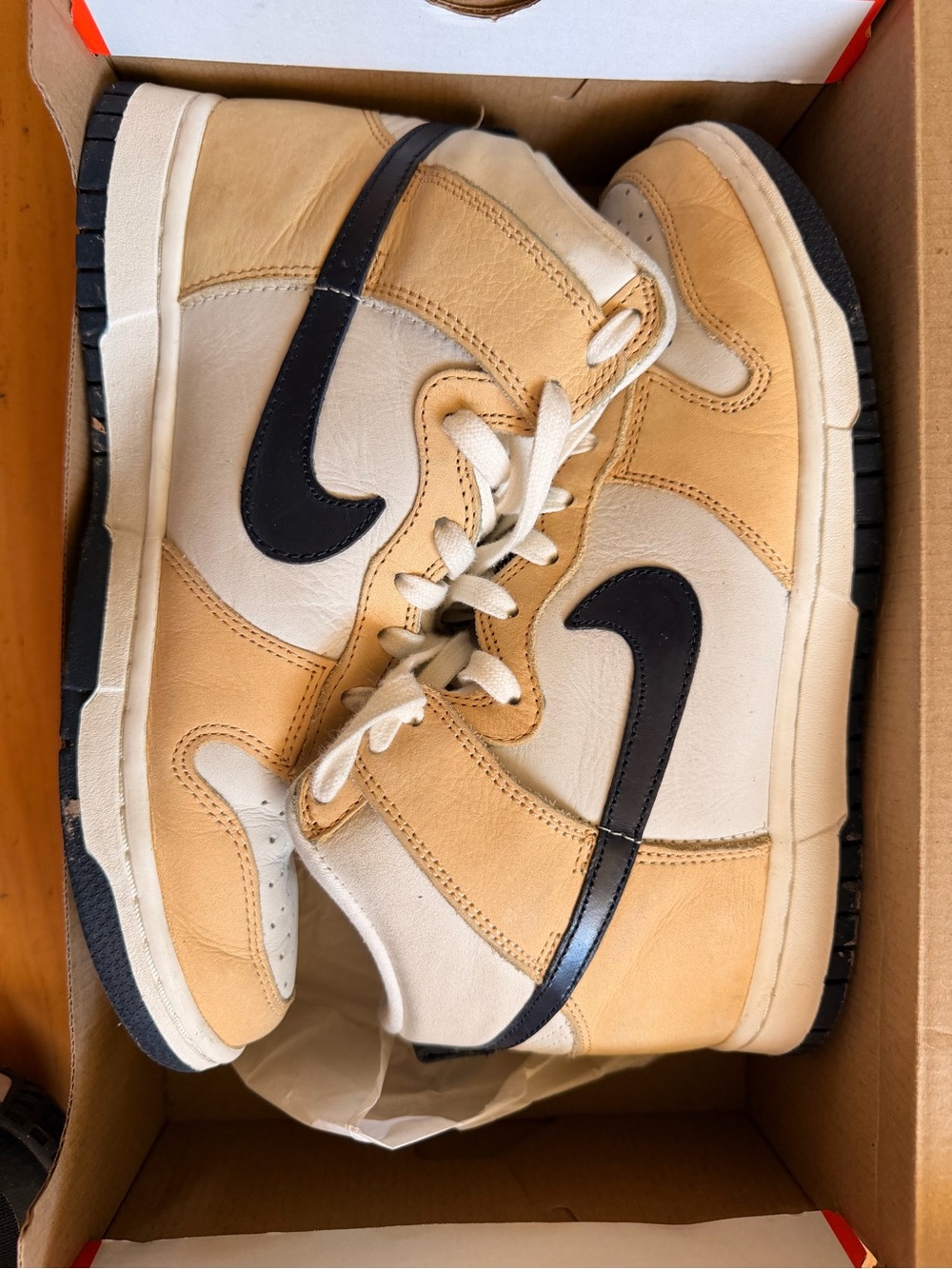 Nike Dunk High Sail Tan Black Men’s 6.5 Women’s 8 DX2044-101 Leather Sneakers